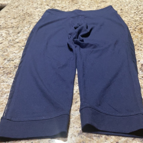 Victoria Sport Crop Jogger - Picture 2 of 7